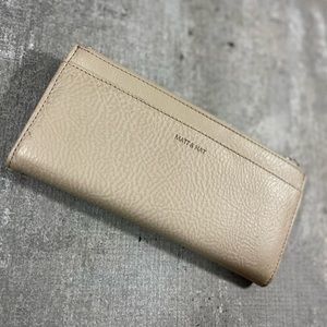 TAUPE MAT & NAT WALLET-PURITY
